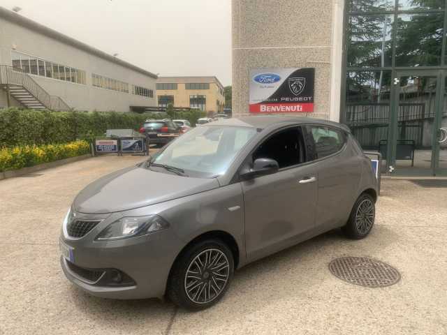 Lancia Ypsilon Gold Hybrid  1.0 FireFly