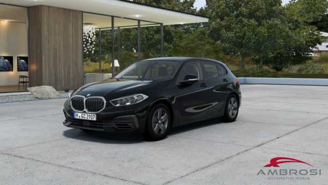 BMW 118 5-porte 118i 5p. Business Advantage da Test Grifo Caravan