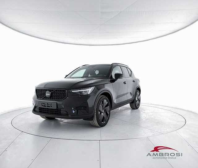 Volvo XC40 Black Edition B3 Mild hybrid Benzina Ultra