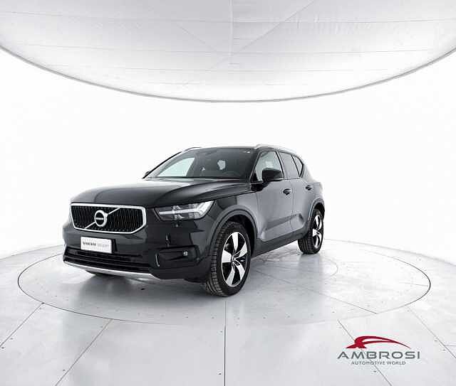 Volvo XC40 T2 Geartronic Momentum Pro