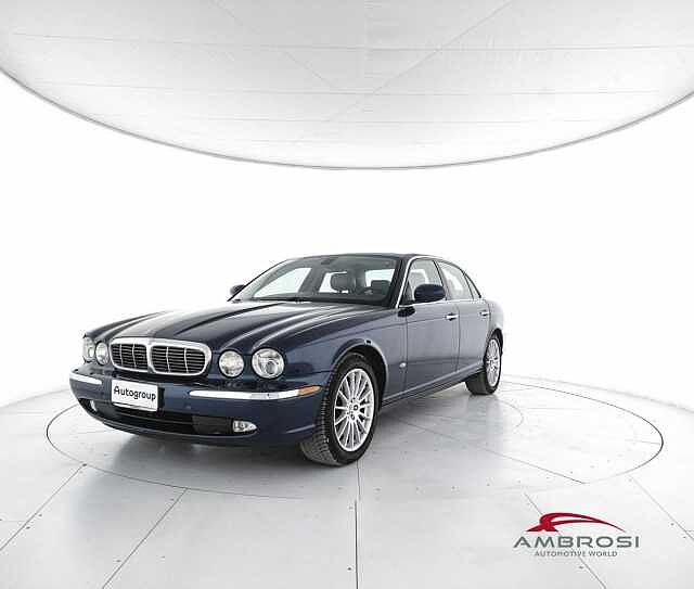 Jaguar XJ 2.7 D V6 cat Executive