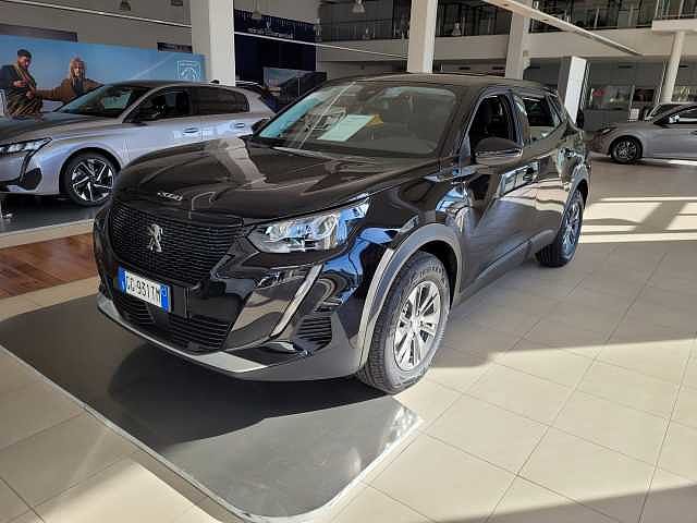 Peugeot 2008 2ª serie motore elettrico 136 CV Active Pack da MARIO SERUIS AUTOMOBILI