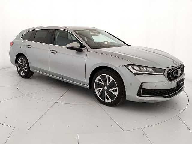 SKODA Superb 2.0 TDI DSG Wagon Style